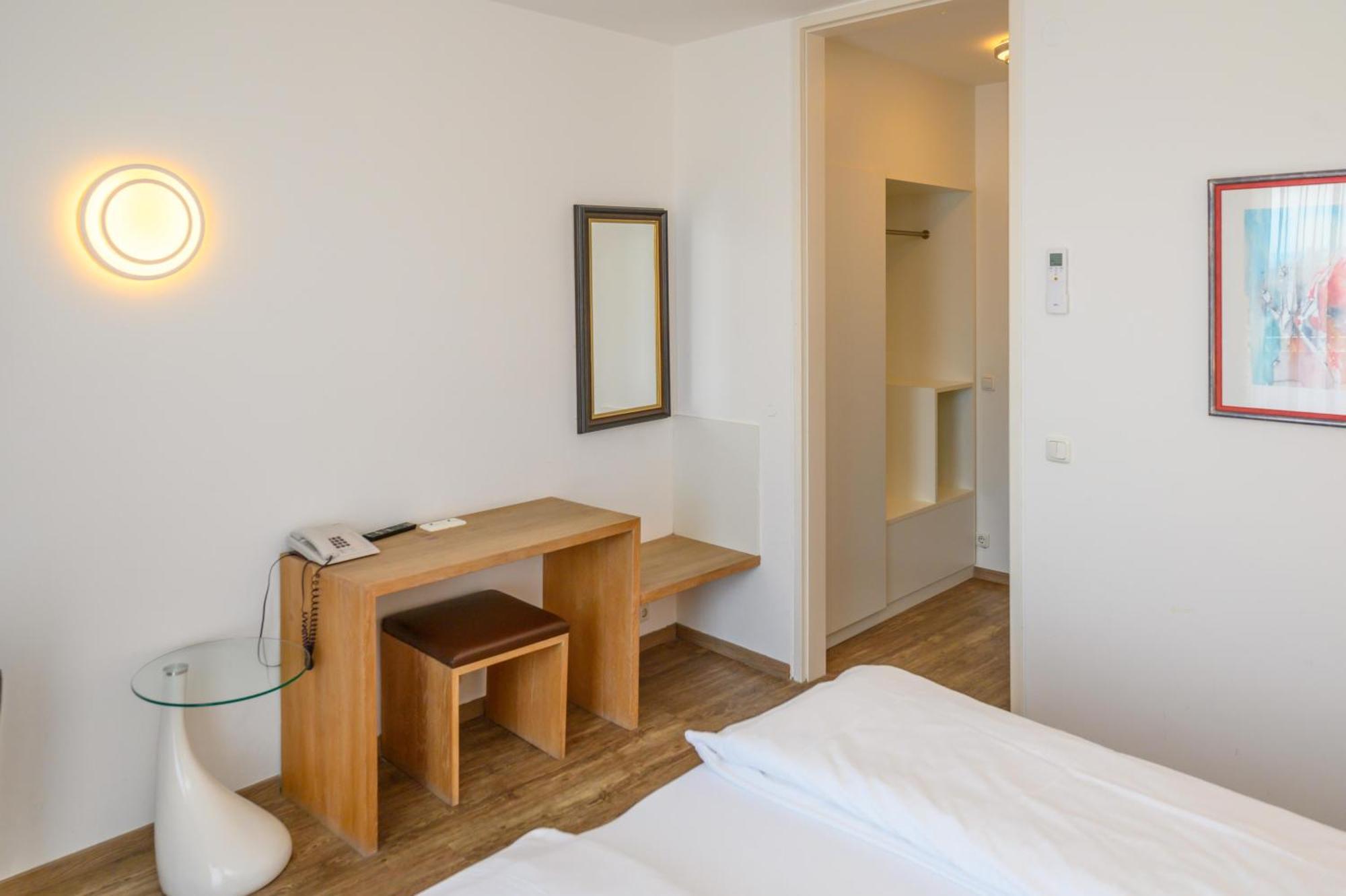 Appartement-Hotel Gh Zum Goldenen Schiff Enns Εξωτερικό φωτογραφία