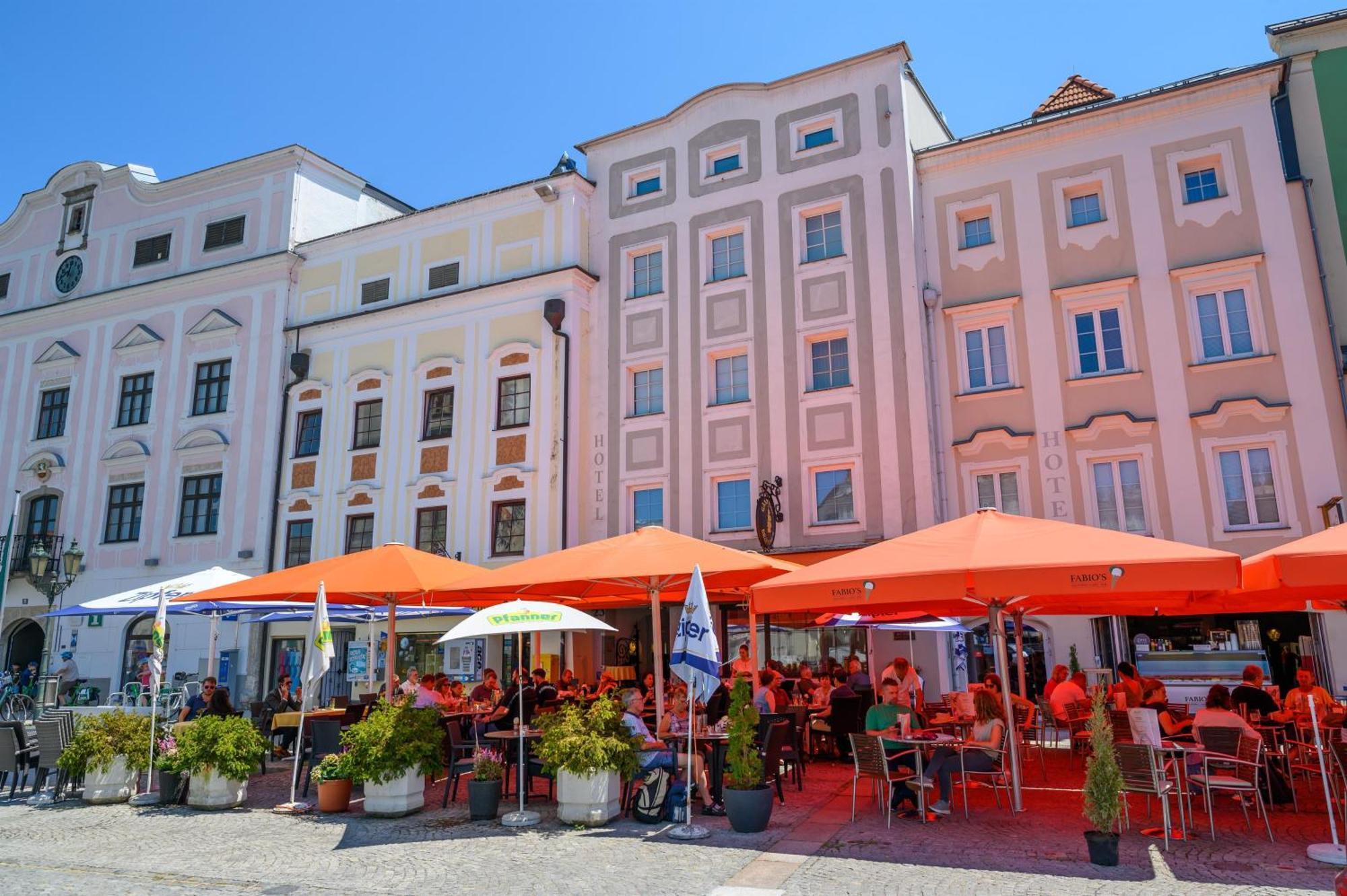 Appartement-Hotel Gh Zum Goldenen Schiff Enns Εξωτερικό φωτογραφία
