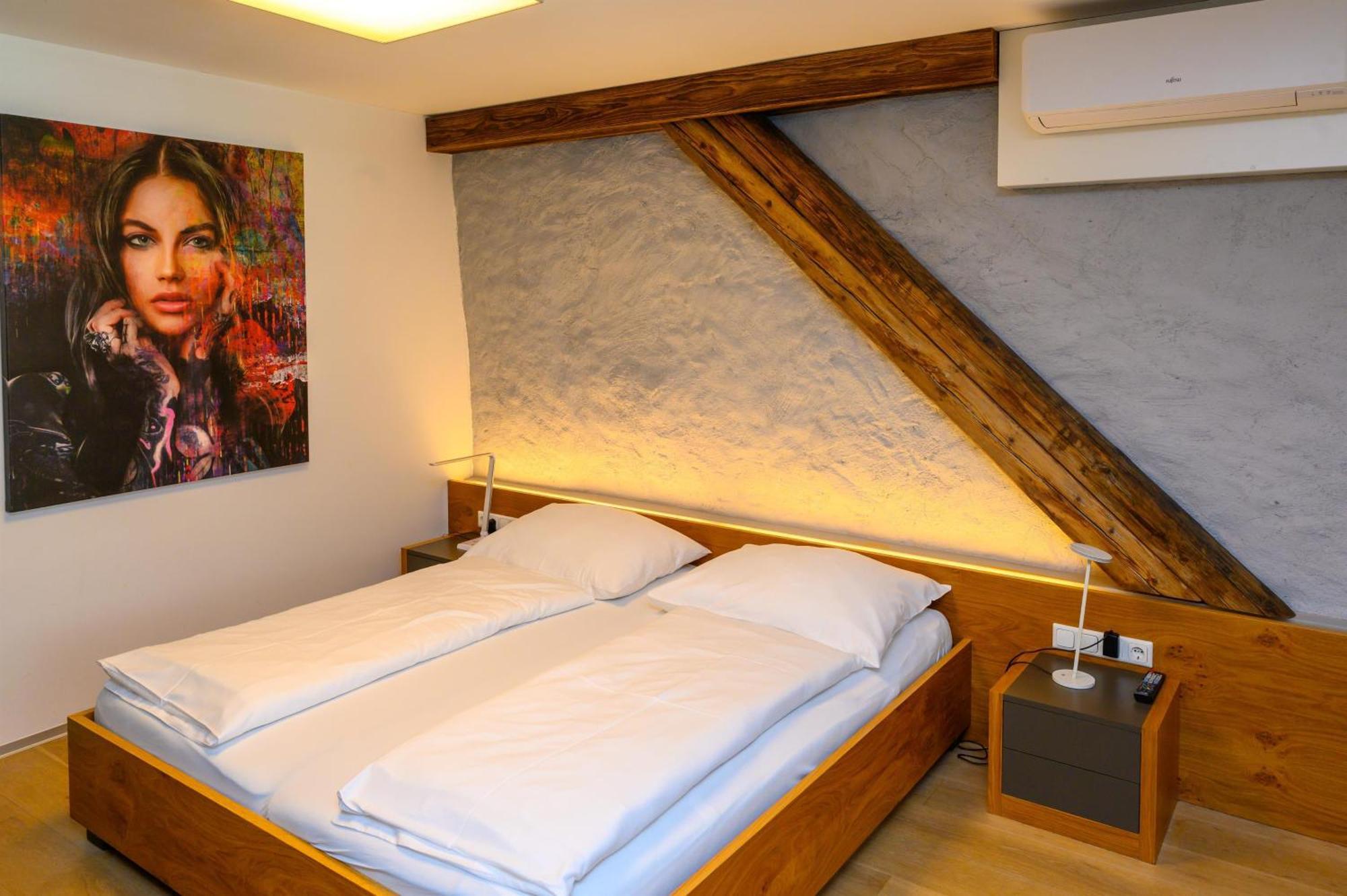 Appartement-Hotel Gh Zum Goldenen Schiff Enns Εξωτερικό φωτογραφία