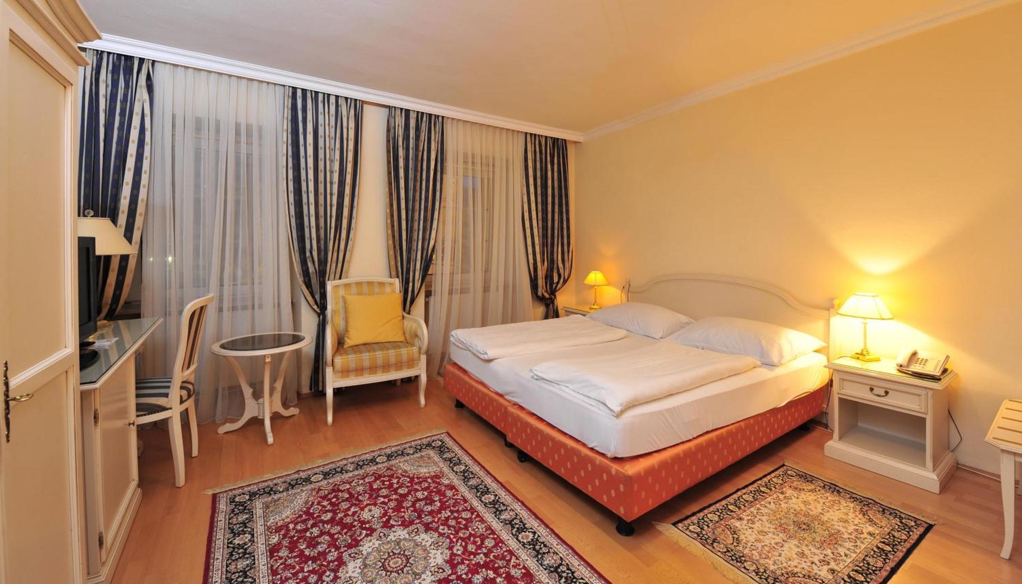Appartement-Hotel Gh Zum Goldenen Schiff Enns Εξωτερικό φωτογραφία