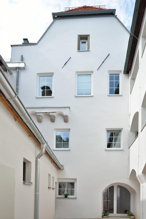 Appartement-Hotel Gh Zum Goldenen Schiff Enns Εξωτερικό φωτογραφία